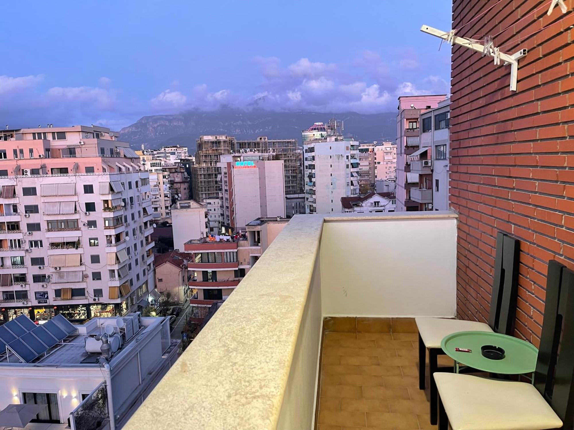 City Center Apartment Galeria Тирана Екстер'єр фото