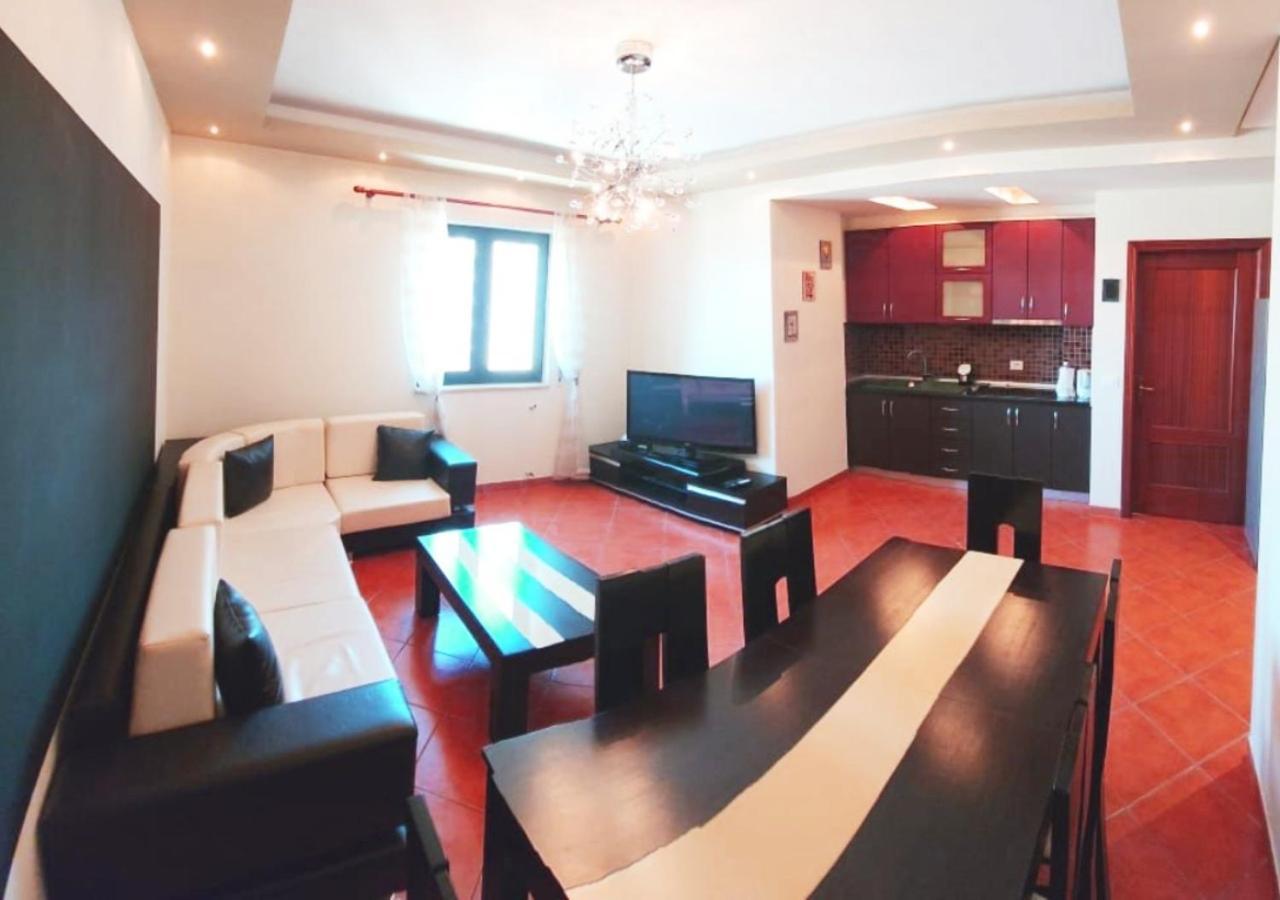 City Center Apartment Galeria Тирана Екстер'єр фото